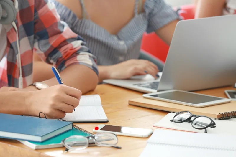 Power Query คืออะไร: คำแนะนำทีละขั้นตอนสำหรับการวิเคราะห์ข้อมูล